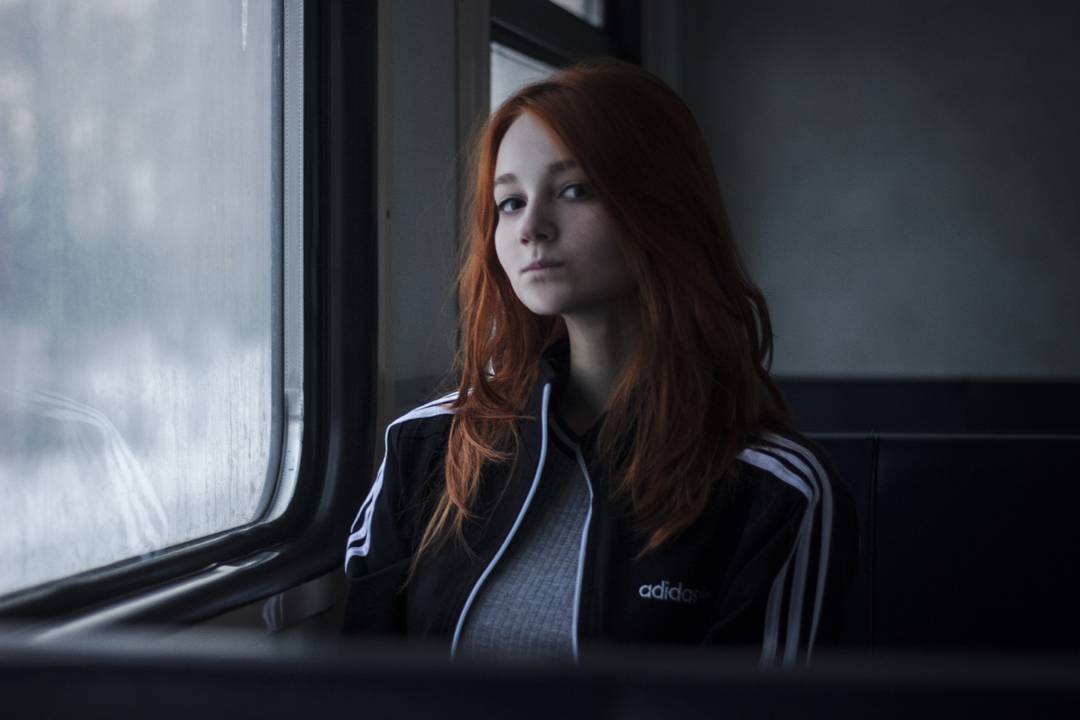ginger, pale, train
