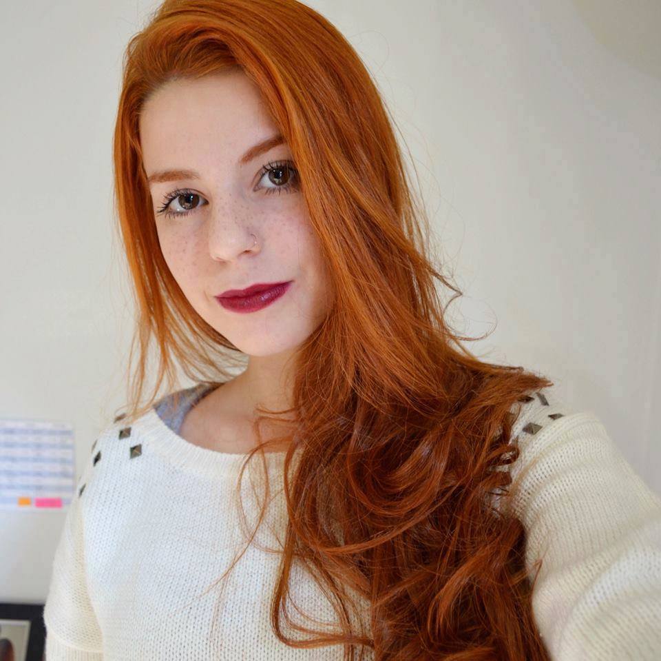 redhead red lips